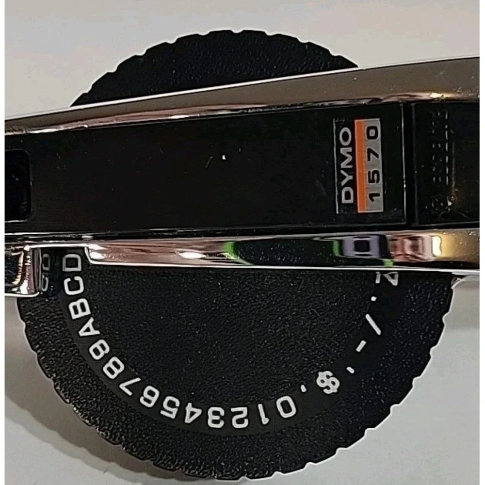 Dymo Model 1570 Manual Dial Type Label Maker Complete With Travel Case